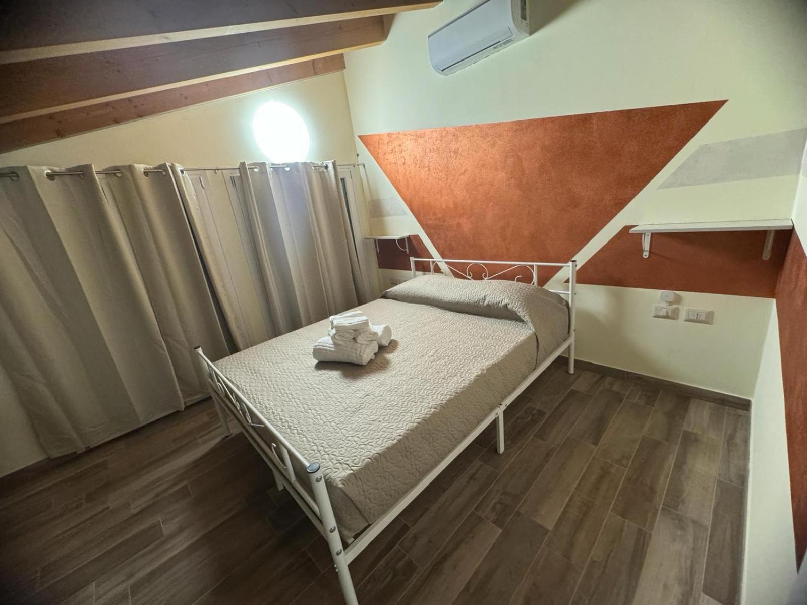 Park 20 Guest House Azzate Экстерьер фото